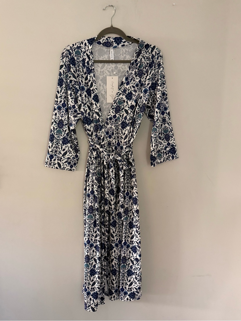 Floral Robe Coquette Girl Kimono Blue and White NWT Size M